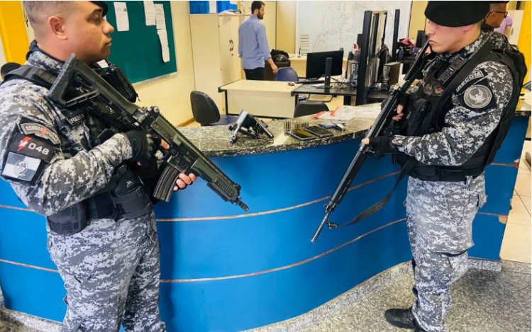 Baixada Fluminense Dois Homens S O Presos Por Posse Ilegal De Armas Na